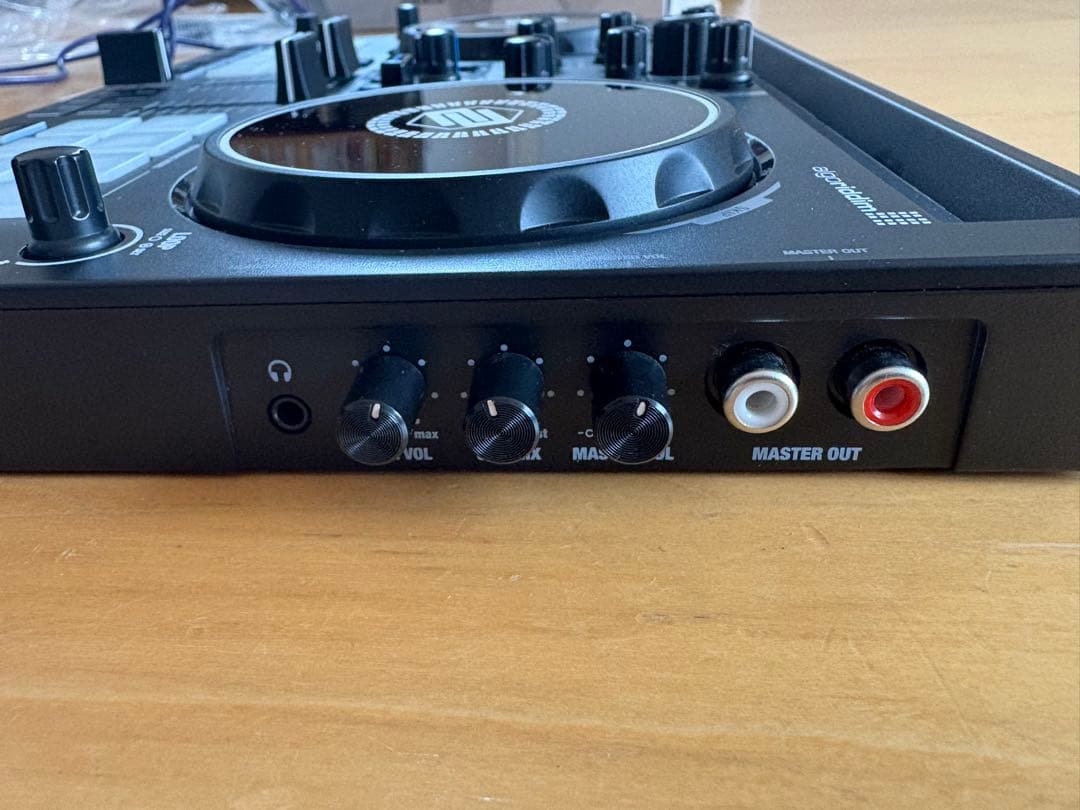 1531様　Reloop Buddy DJコントローラー