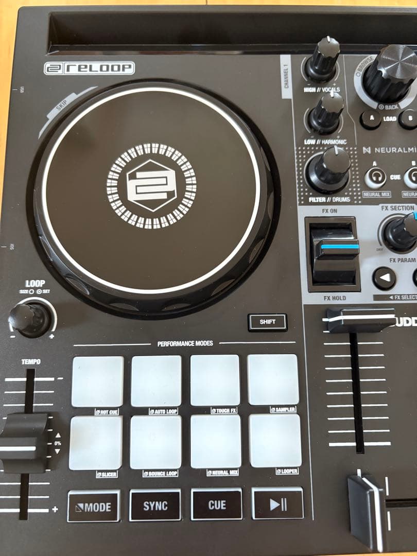 1531様　Reloop Buddy DJコントローラー