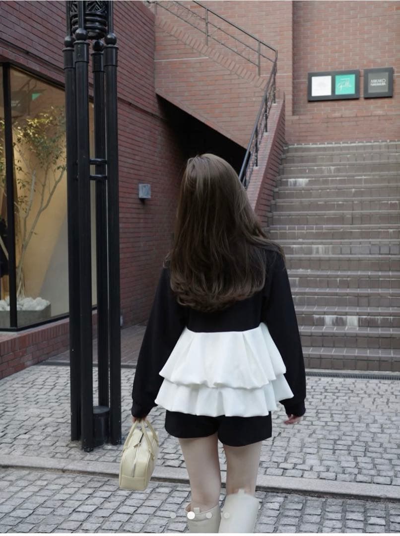 【新品タグ付き】THE TOE Hydra Peplum tops S サイズ