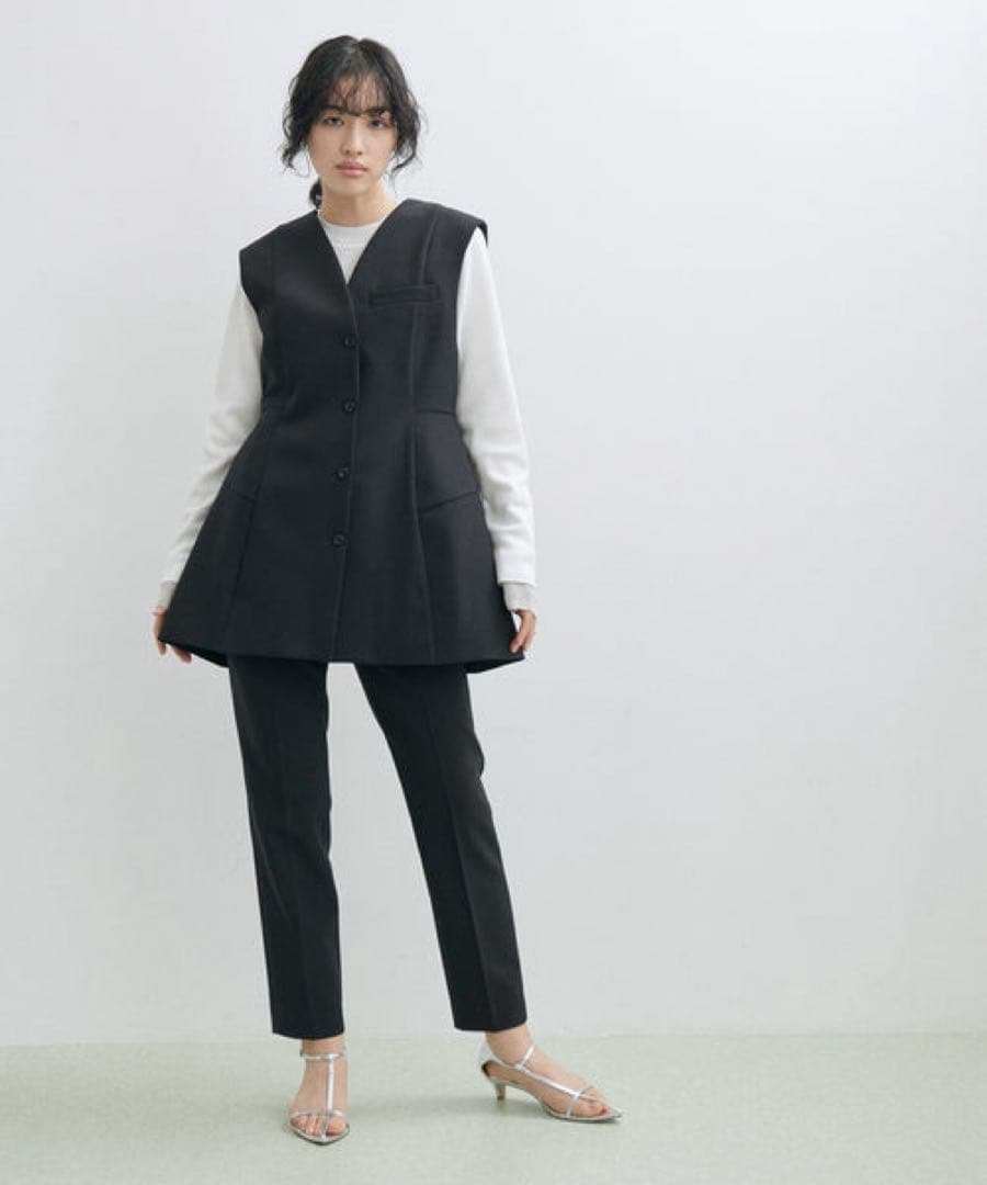 ADAM ET ROPE リサイクルポリエステルノーカラージレ