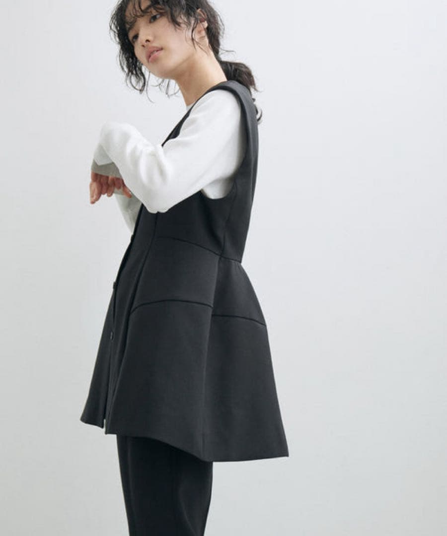 ADAM ET ROPE リサイクルポリエステルノーカラージレ