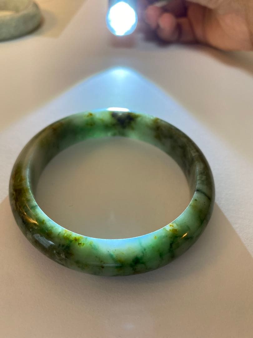 ミャンマー産天然翡翠バングル【Type A】58mm