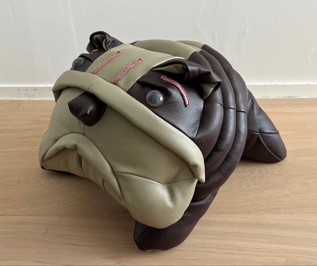 ブルドッグ　レザー　ぬいぐるみ
