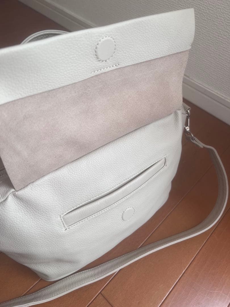 ear PAPILLONNER レザーフラップバッグS