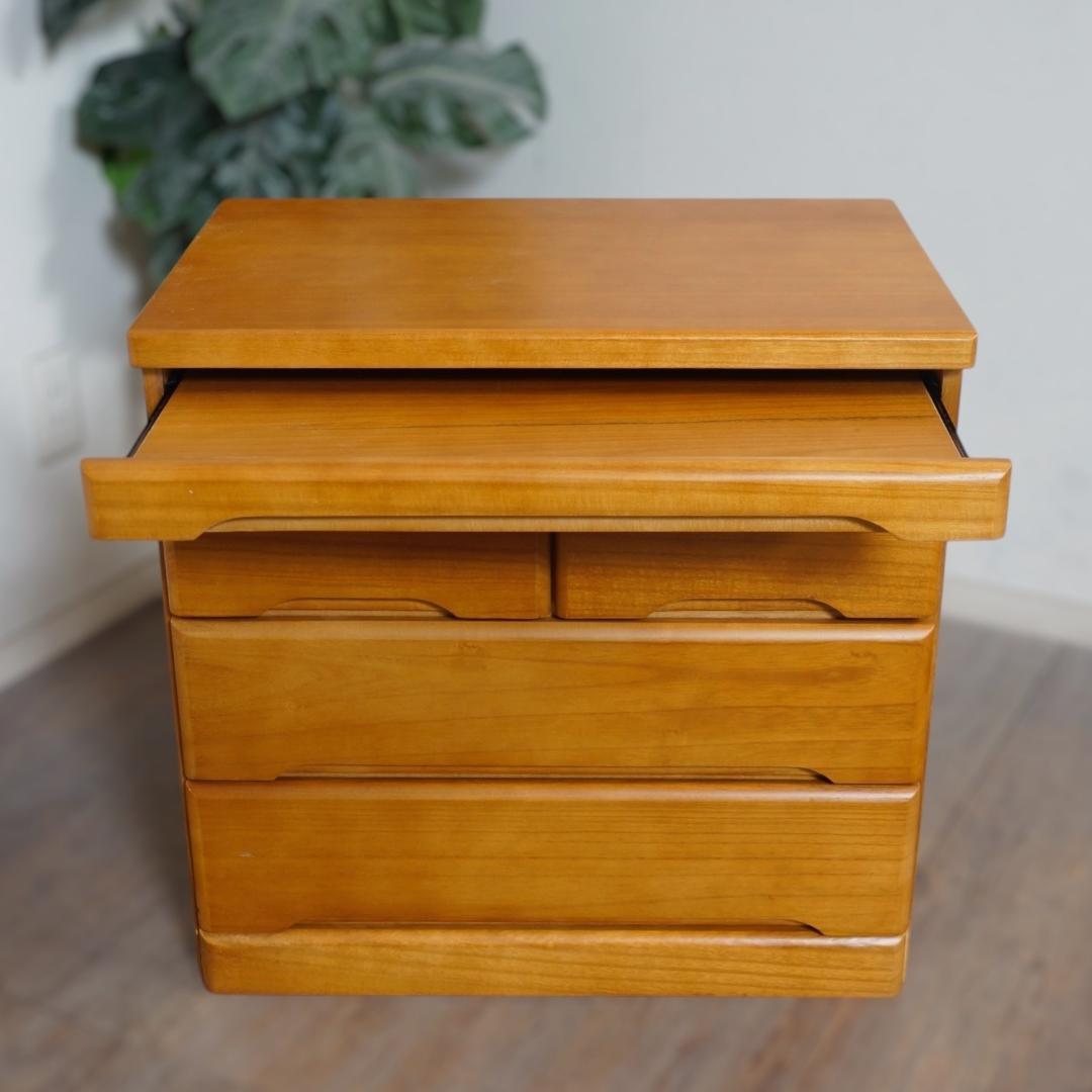 【新品】【訳あり特価】リビング にも置ける 仏壇 チェスト！ アウトレット