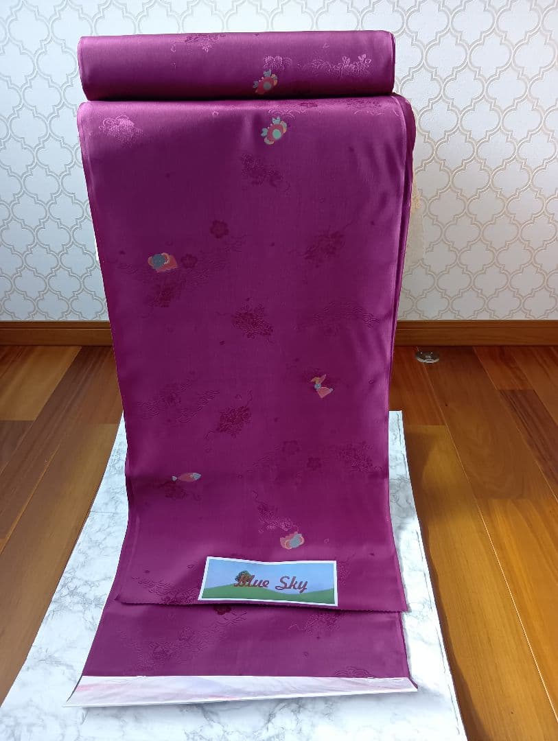 未使用　反物■御襦袢地　赤紫色　正絹　動物　花柄