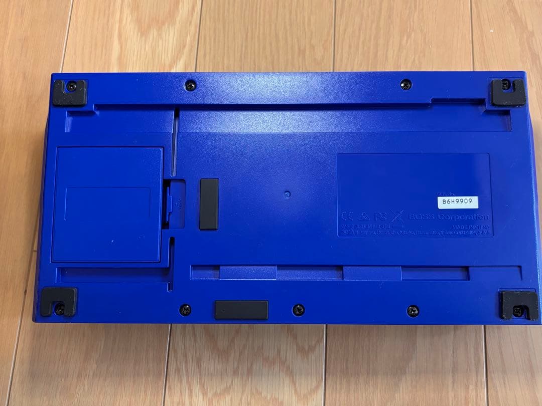 BOSS GT-1 ギターマルチエフェクター　ガイドブック付き