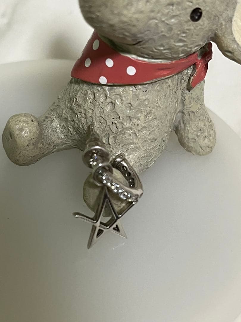 佐藤新さん着用　クレセントルナ　星形チャームの片耳用ピアス