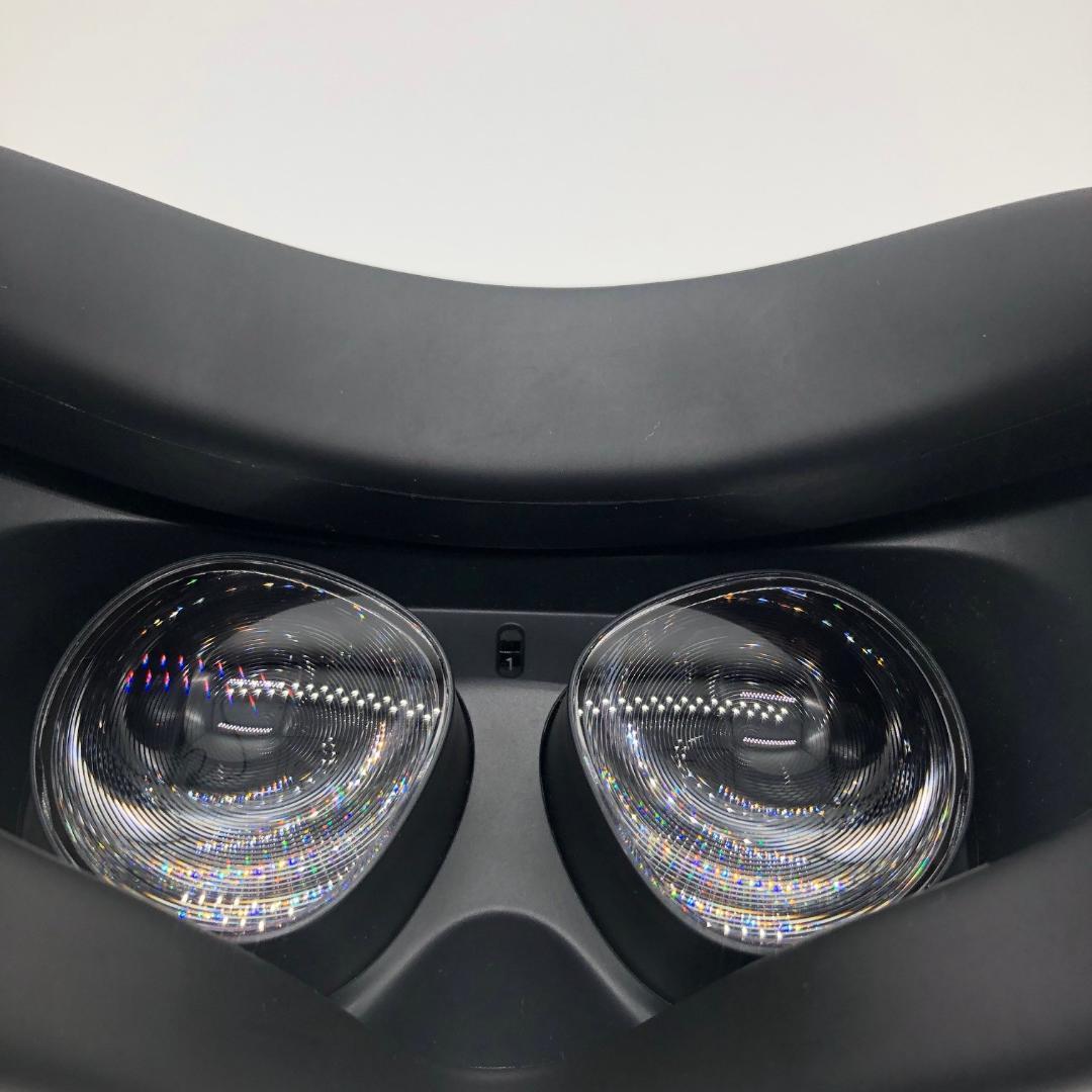 美品  Quest 2 オキュラス クエスト2 VRヘッドセット本体