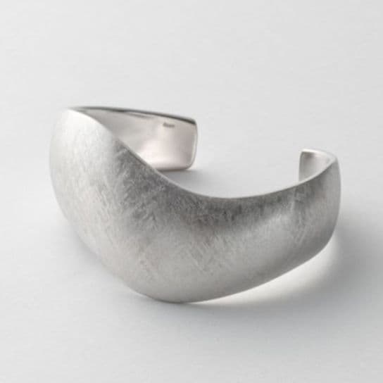 美品★Jouete ジュエッテ バングル シルバーカラー　 太め ボリューム