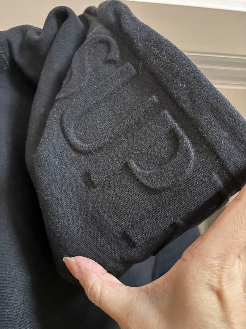 シュプリーム パーカー 黒