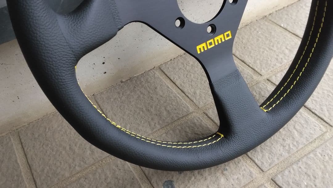 J*様 momo ベローチェ 32パイ ほぼ未使用品