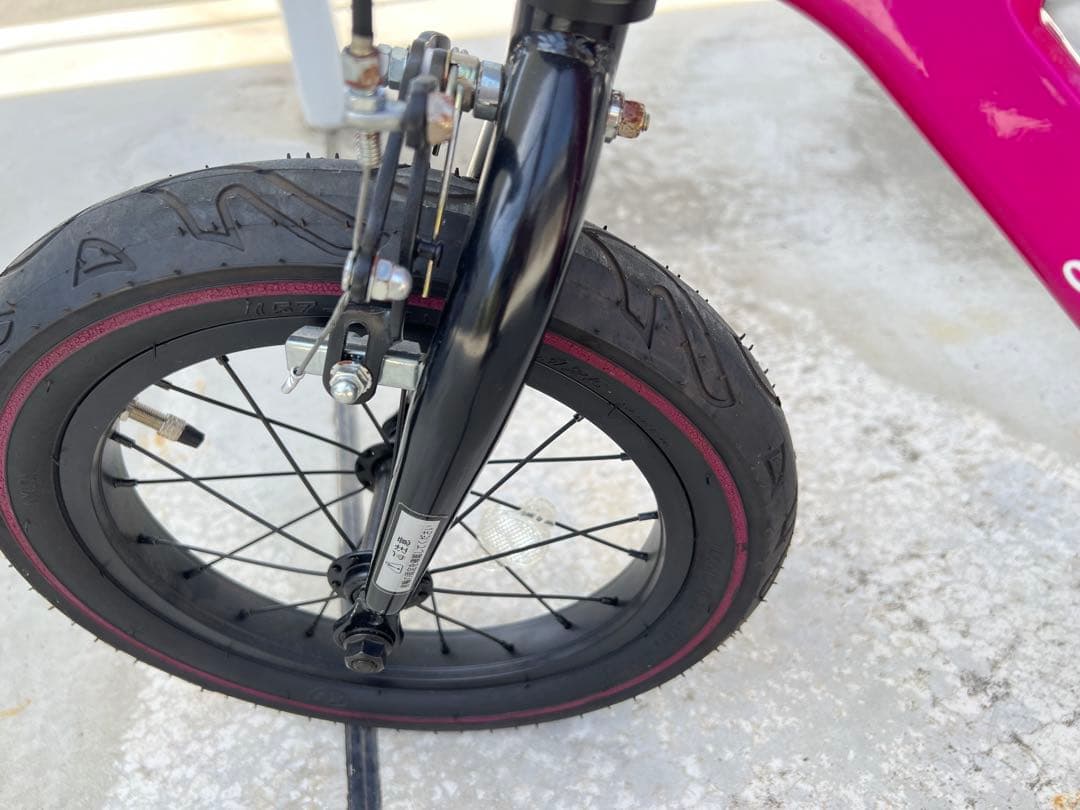 ランボルギーニ　子供自転車　14インチ　ピンク