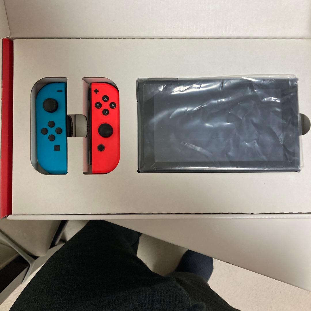 Nintendo Switch 本体 ネオンブルー・ネオンレッド