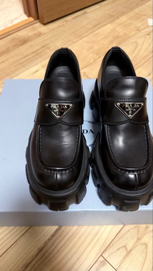 PRADA ブラックレザー ローファー 35.5