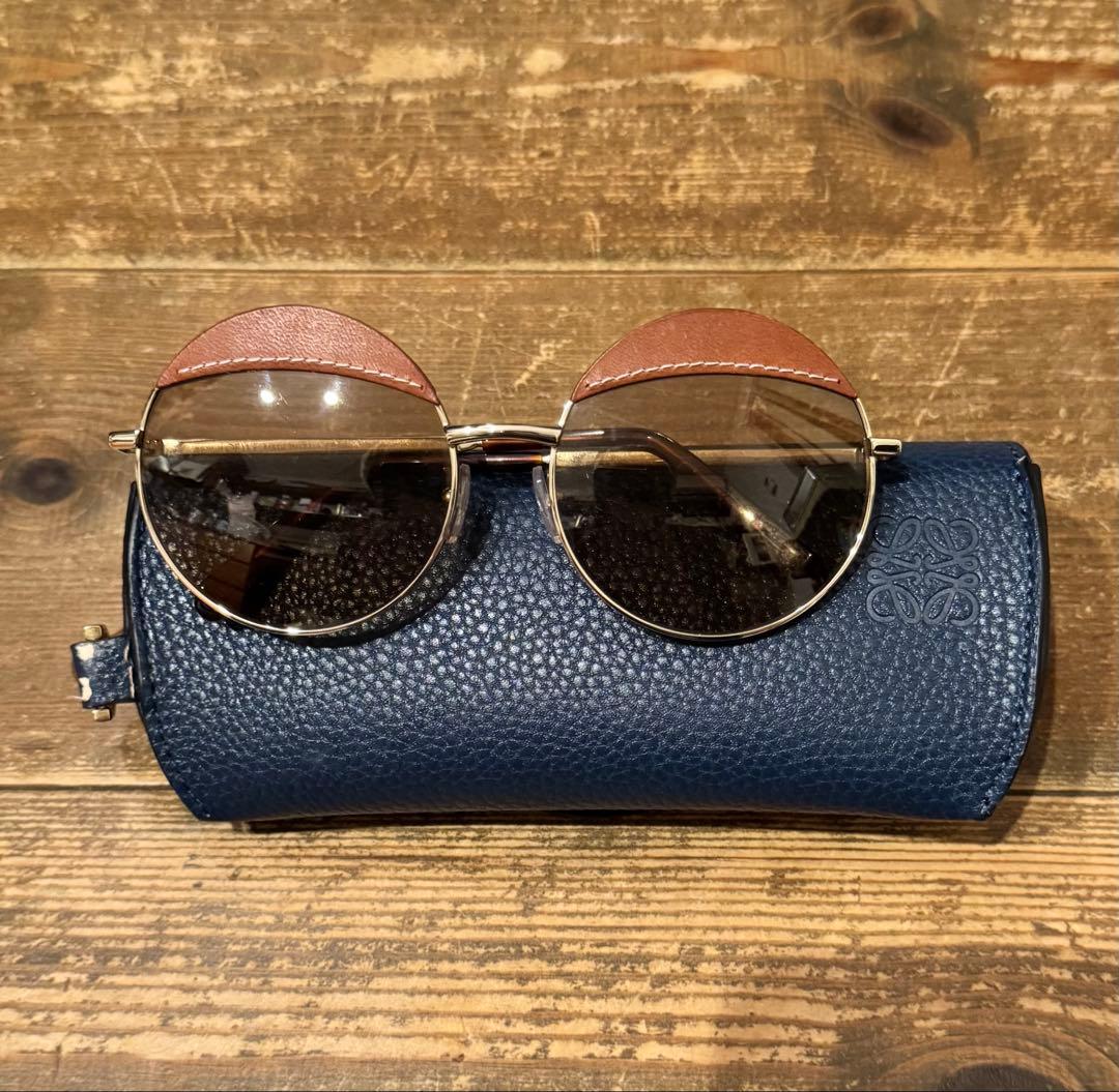 【未使用品】LOEWE ゴールド レザー ラウンドサングラス