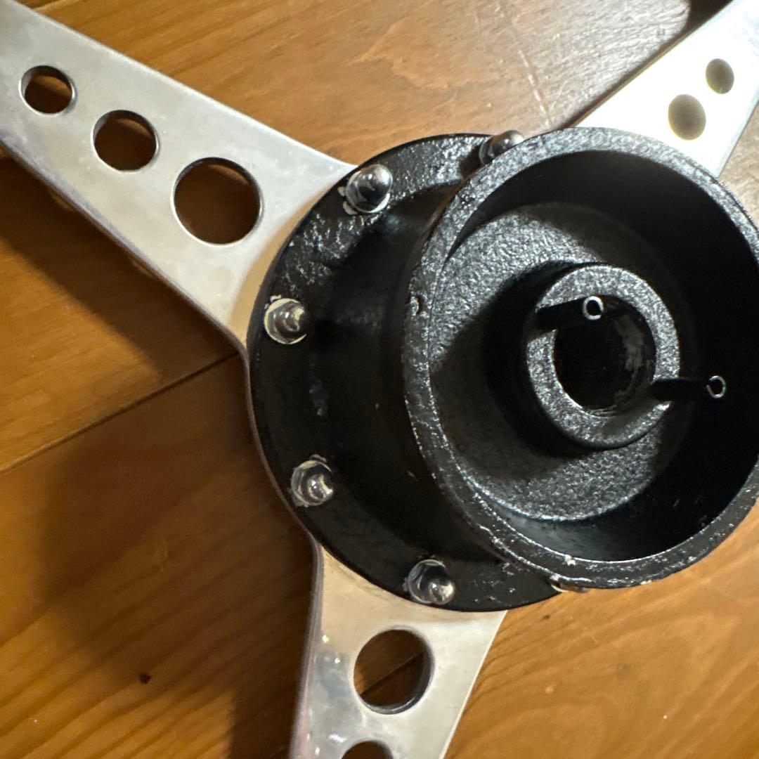 ローバミニ用　モトリタウッドステアリング　ボス付き