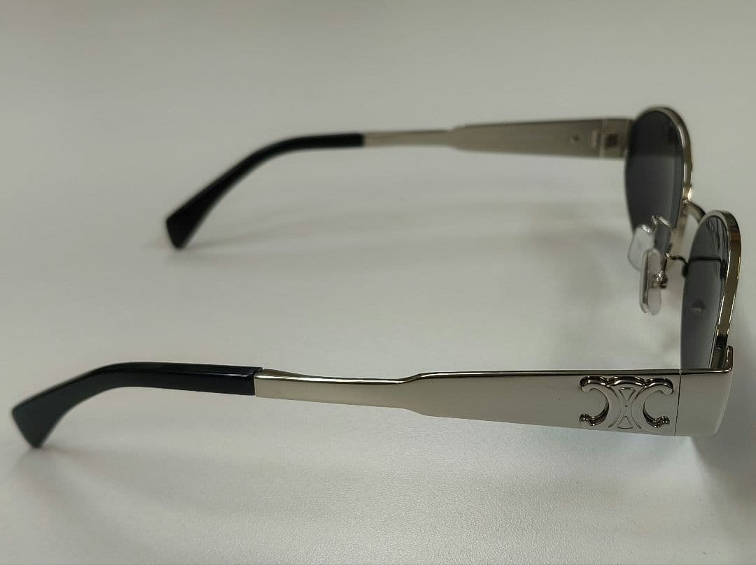 CELINE PARIS メタルフレーム グレーオーバルサングラス