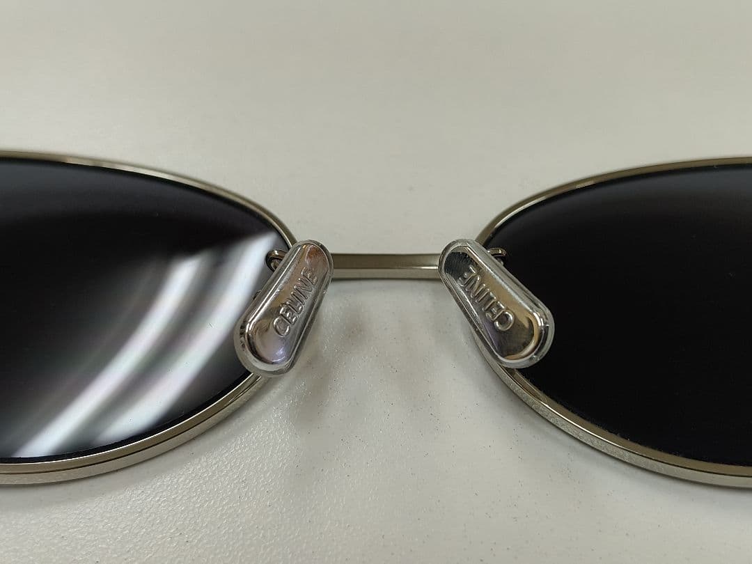 CELINE PARIS メタルフレーム グレーオーバルサングラス