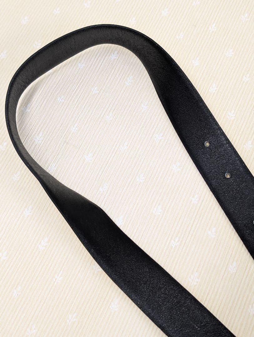 【Salvatore Ferragamo】ホワイトレザーベルト シルバーバックル