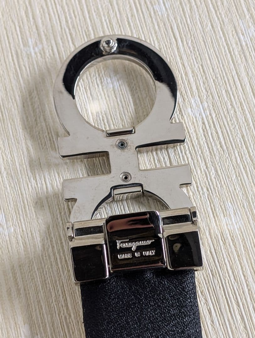 【Salvatore Ferragamo】ホワイトレザーベルト シルバーバックル