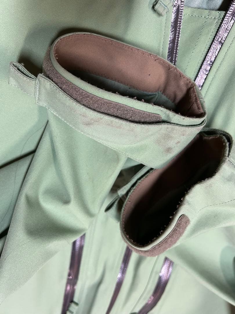 H.I.D ハイパーイリュージョンデザイン　スノーボードウェア　Sサイズ