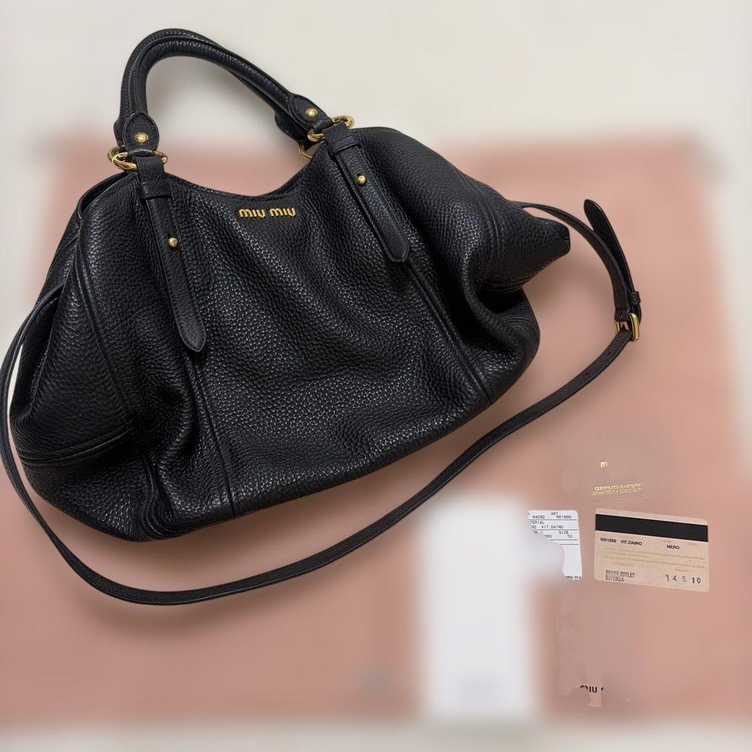 miumiu ヴィッテロダイノ　ショルダーバッグ　ハンドバッグ