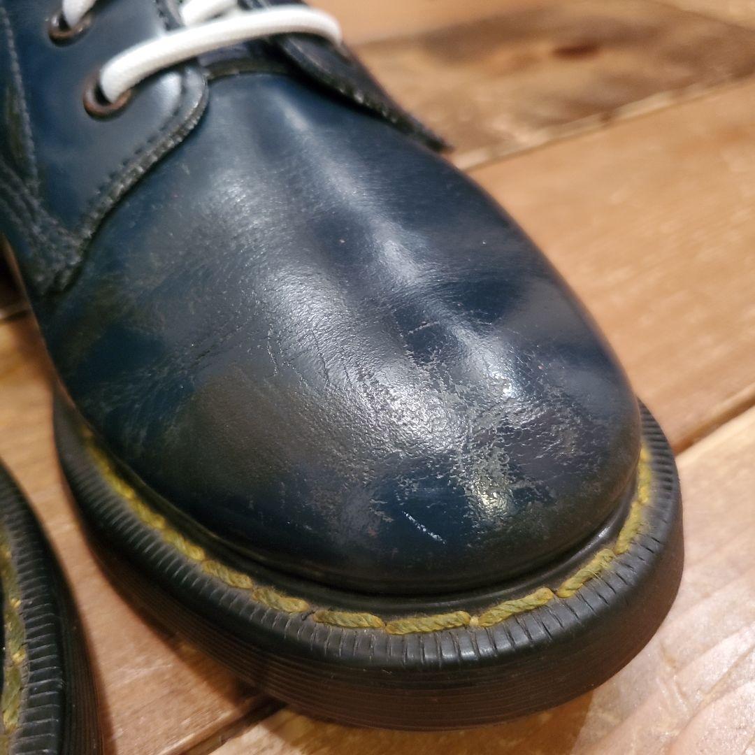 【ホワイト社×ネイビー】英国製 ドクターマーチン 8ホール UK4