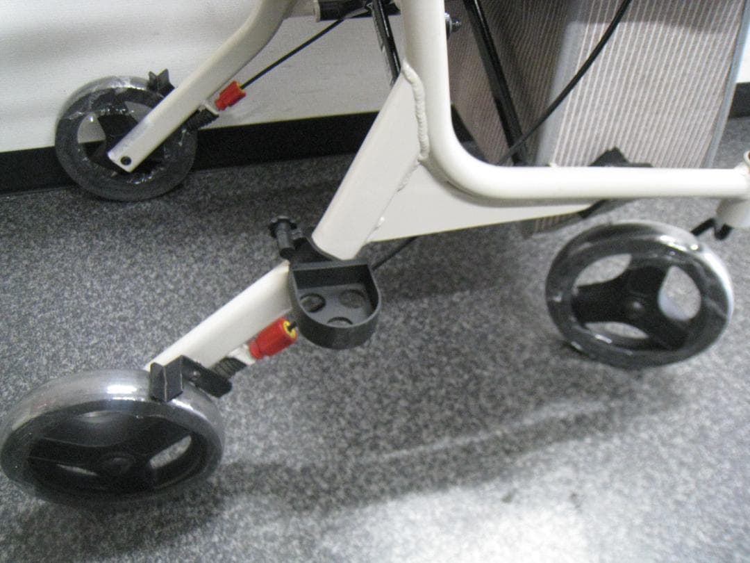 屋外用 四輪 歩行車 ショッピングターン 安寿 アロン化成 送料無料　③