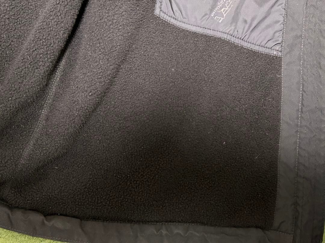 て*ぃ様 【希少】パタゴニア ニューシェルドシンチラ 黒 L
