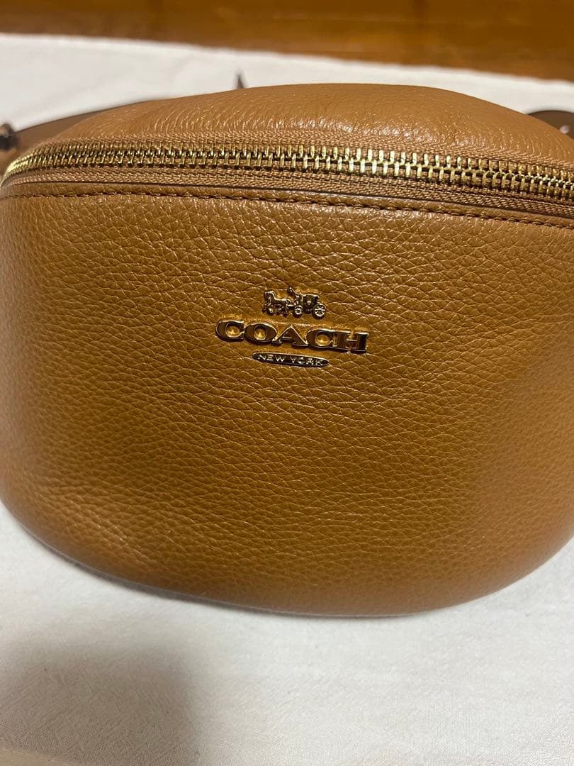 【sora】美品　コーチ　ボディバッグ　ウエストポーチ　レザー