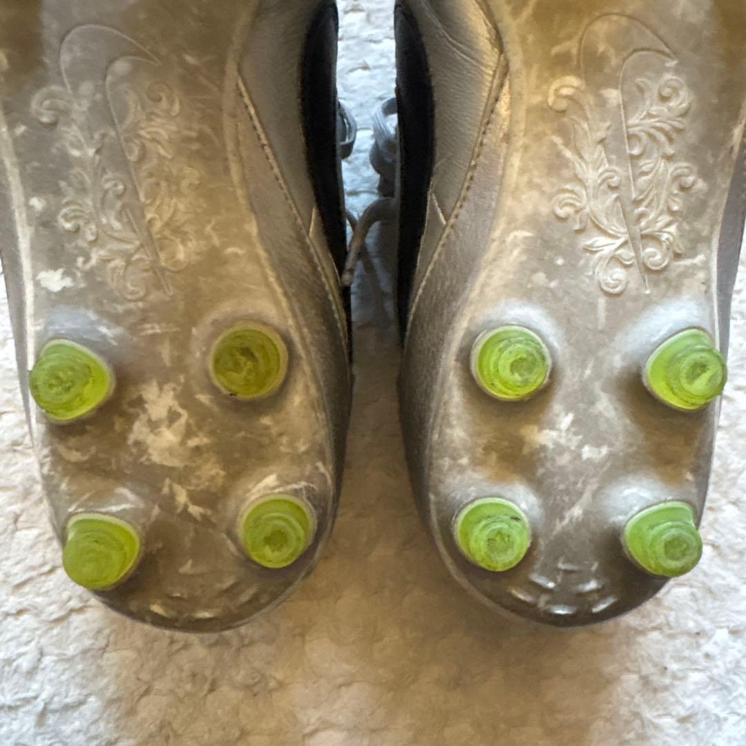 ナイキプレミア　スパイク　サッカーシューズ　ティエンポ