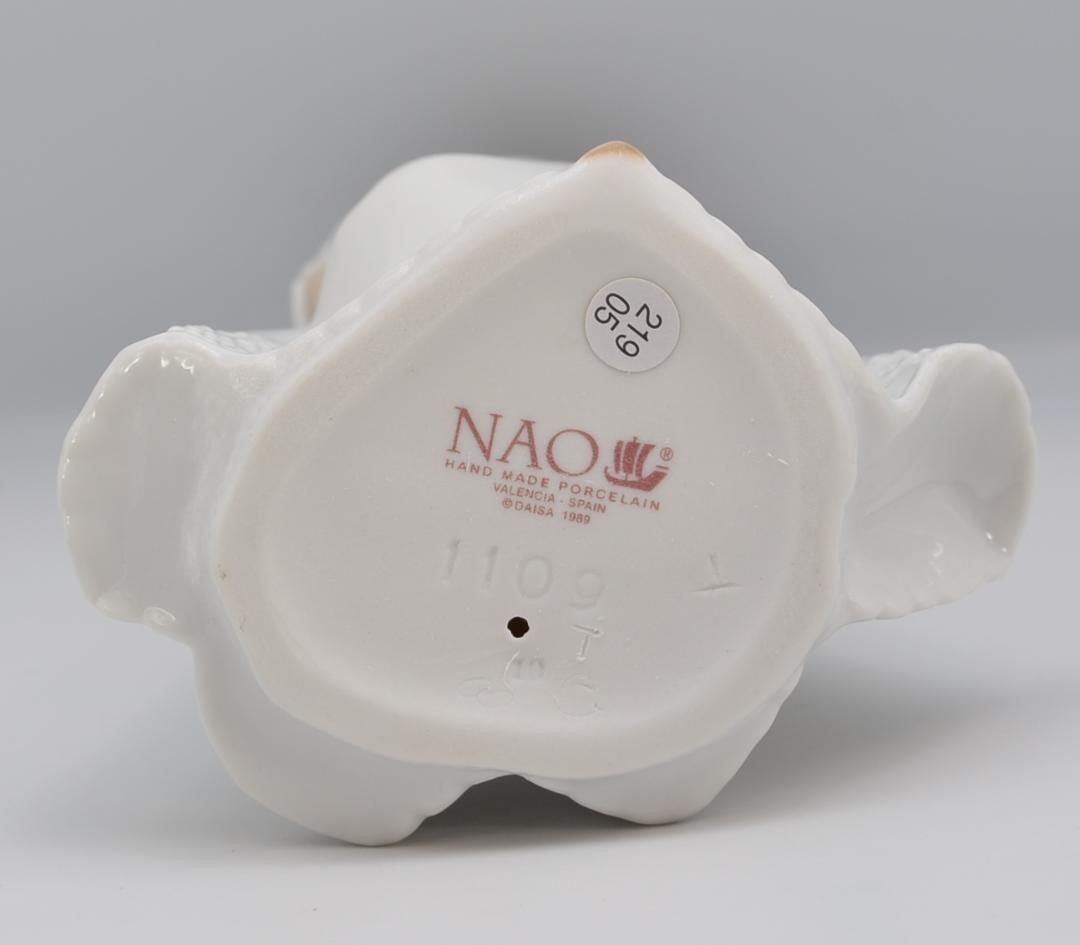 恥ずかしがり／なんてかわいい　NAO（リヤドロ）　２体セット　ご成約済み