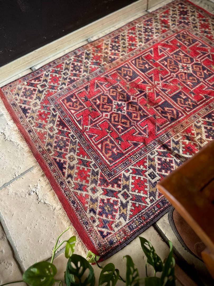 トライバルラグ　ヴィンテージラグ　コーカサスラグ　クルド族　プリミティブアート