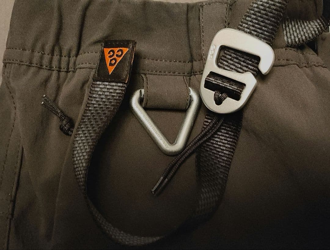 ナイキ ACG カーゴパンツ Mサイズ CV0656-220 ハーフパンツ