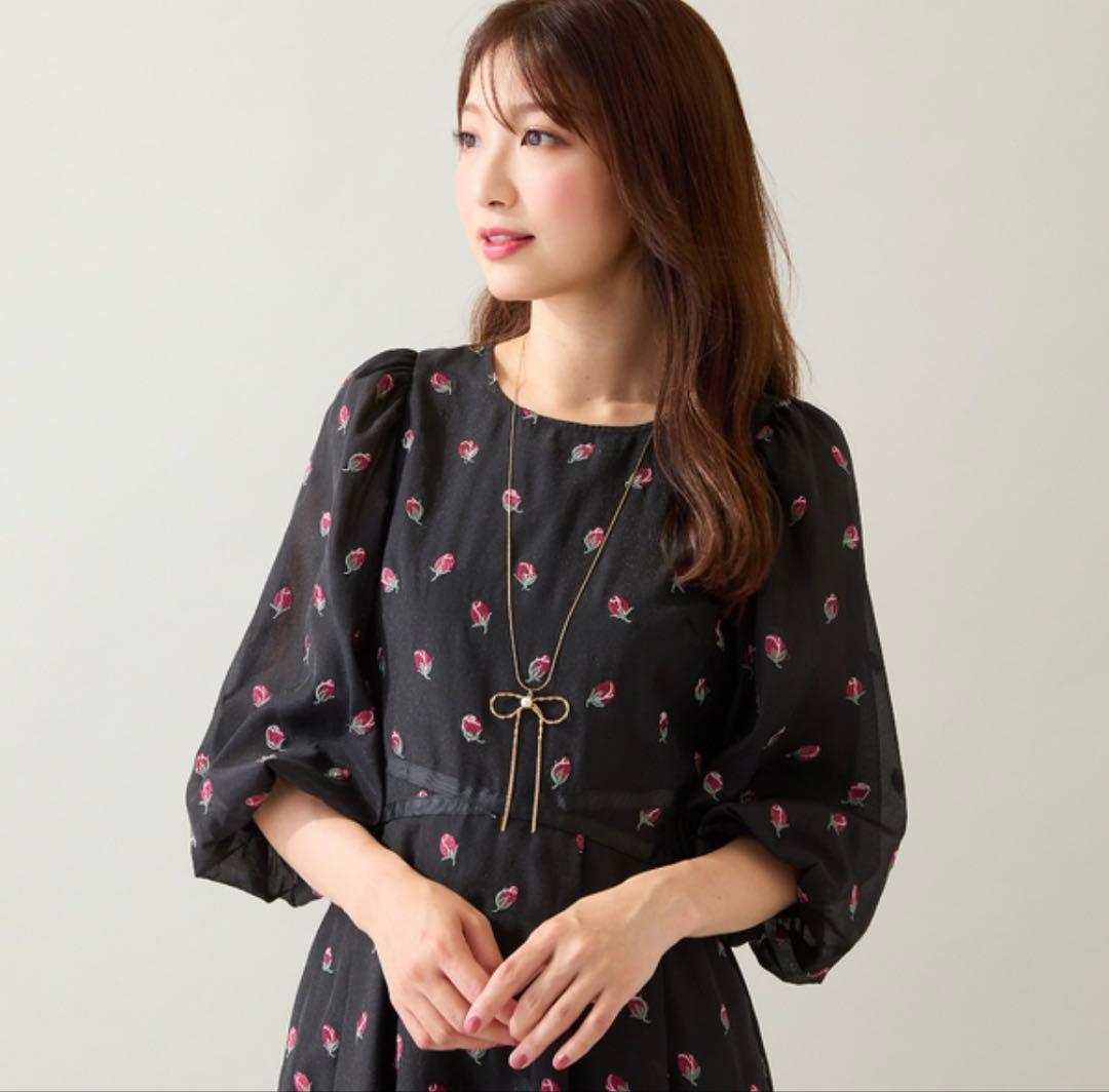 ローズティアラ【美シルエット】つぼみ刺繍ワンピース　ブラック42