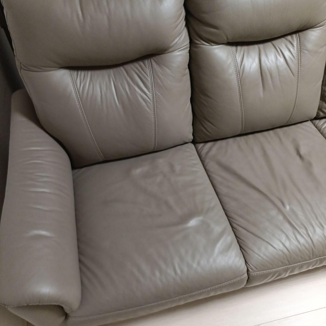 【引き取り希望】ニトリ　ベージュ レザー 3人掛けソファ