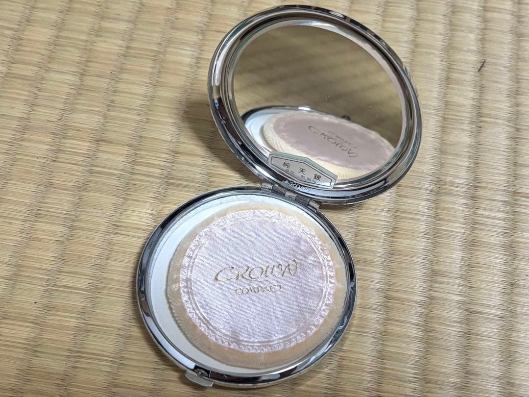 【レア】純天銀　品位99.9% コンパクトミラー 彫刻