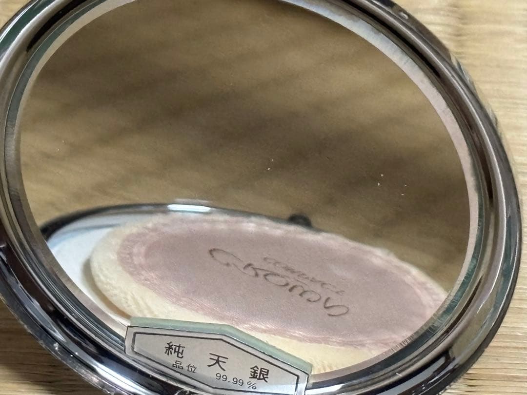【レア】純天銀　品位99.9% コンパクトミラー 彫刻