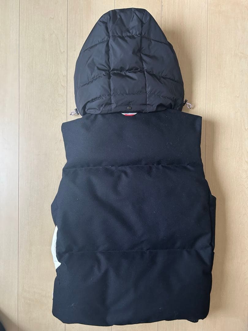 モンクレール　ガムブルー　ダウンベスト