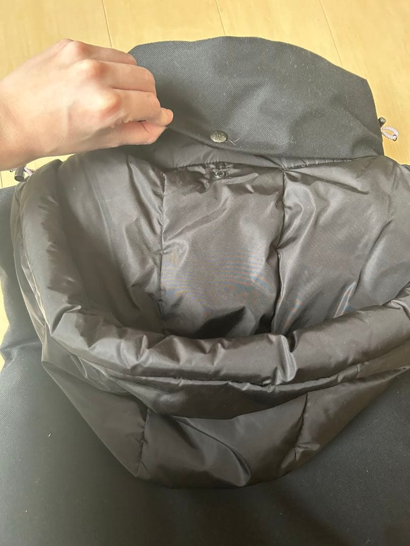 モンクレール　ガムブルー　ダウンベスト