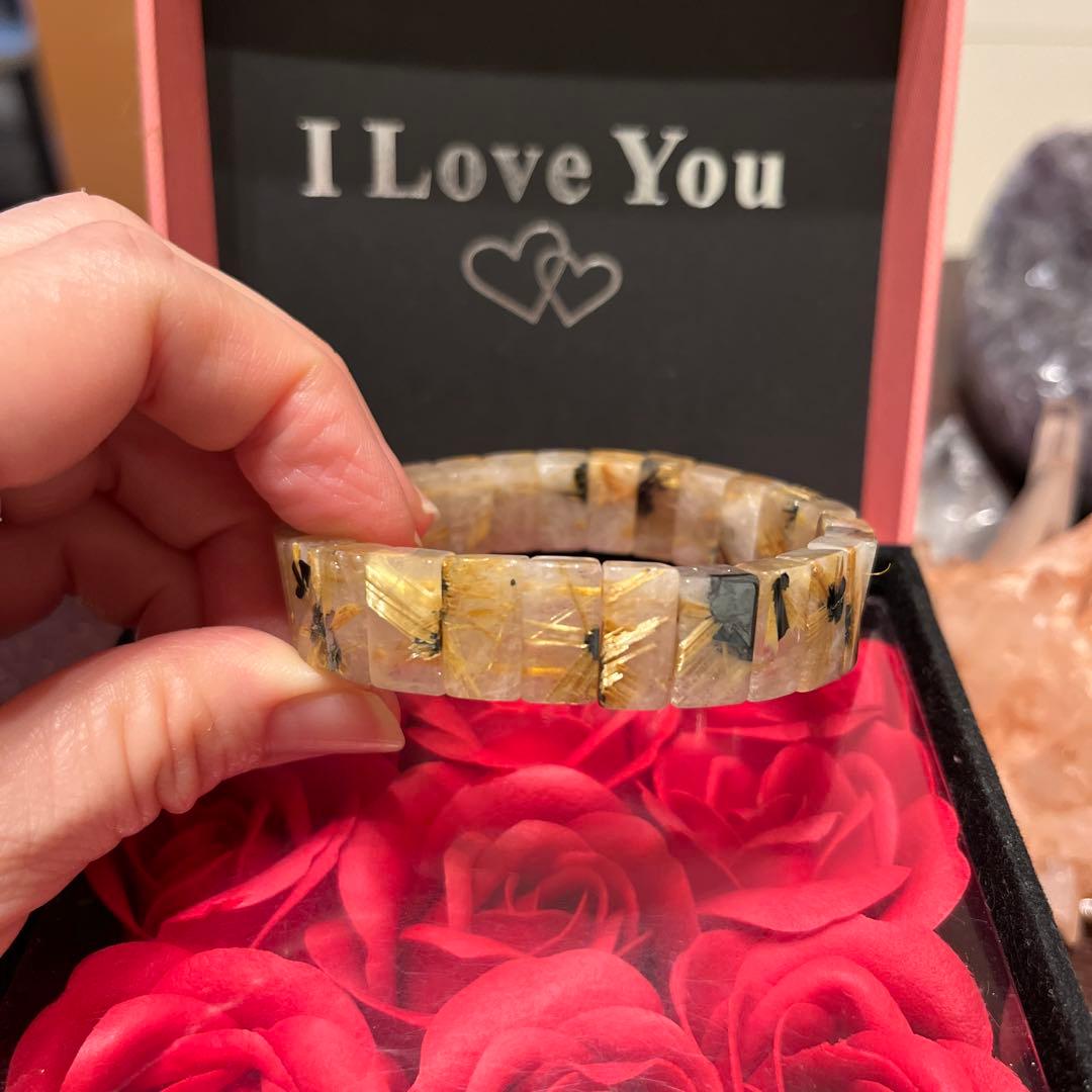 お値下げ！天然石ブレスレットタイチンルチルクォーツバングル　太陽放射ルチル