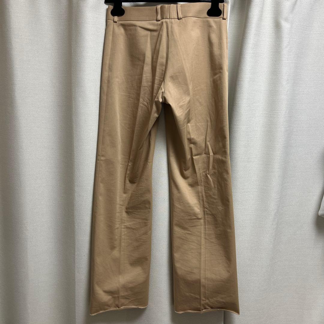 フェラガモ　チノパン