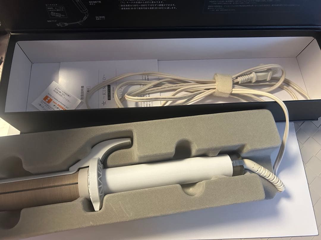 ❁KINUJO 32ミリ カールアイロン ホワイト 専用ケース付き