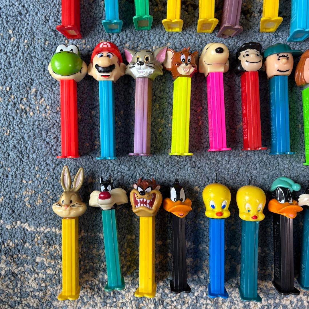 大量まとめ売り　ペッツ　PEZ ディスペンサー　82本