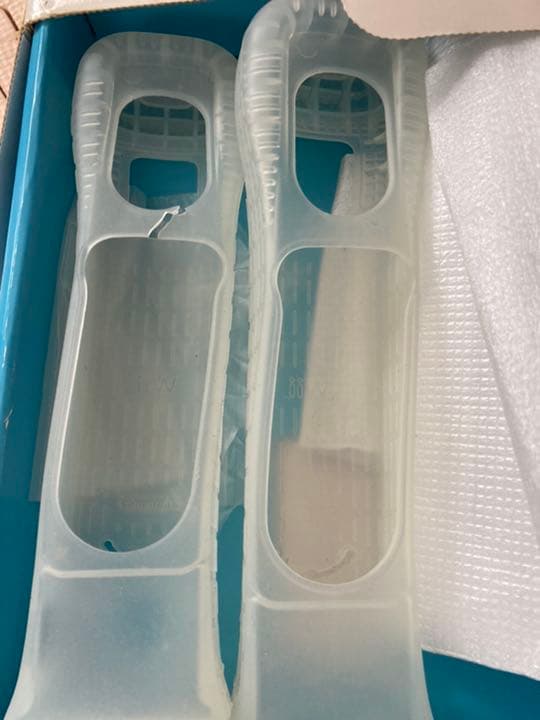 生産終了品　初期のwii本体　コントローラー2個付き