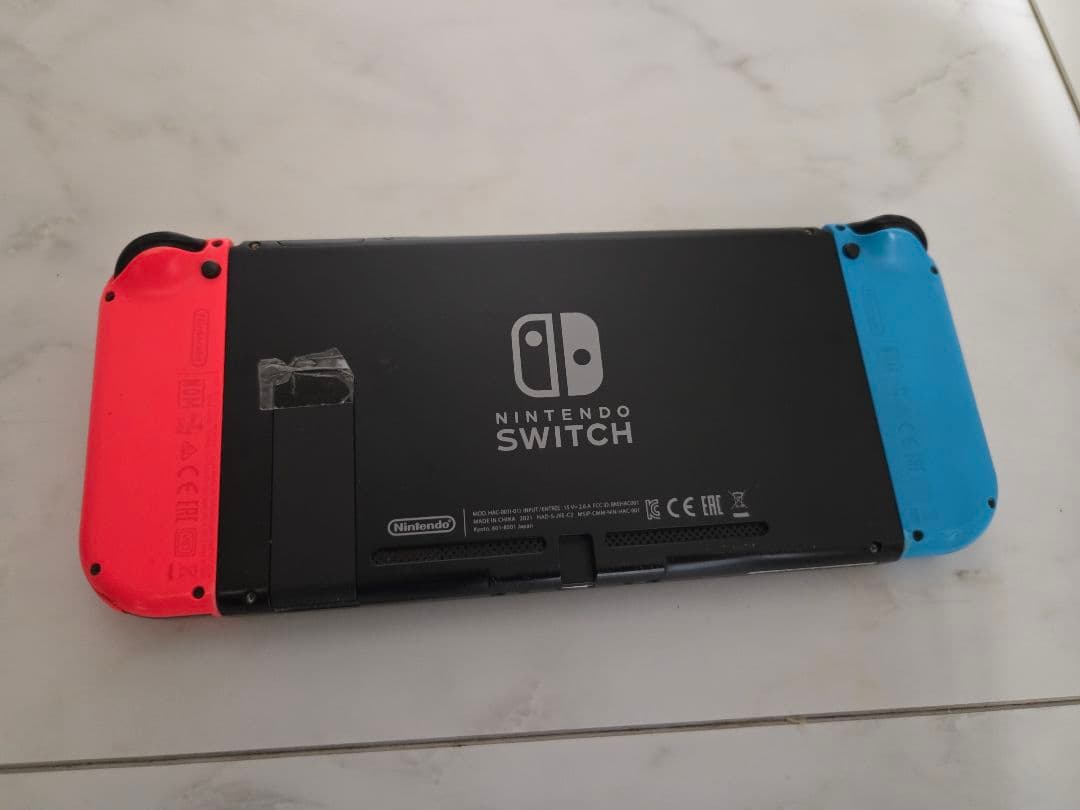 【ジャンク品】スイッチ本体 Joy-Con3個付き
