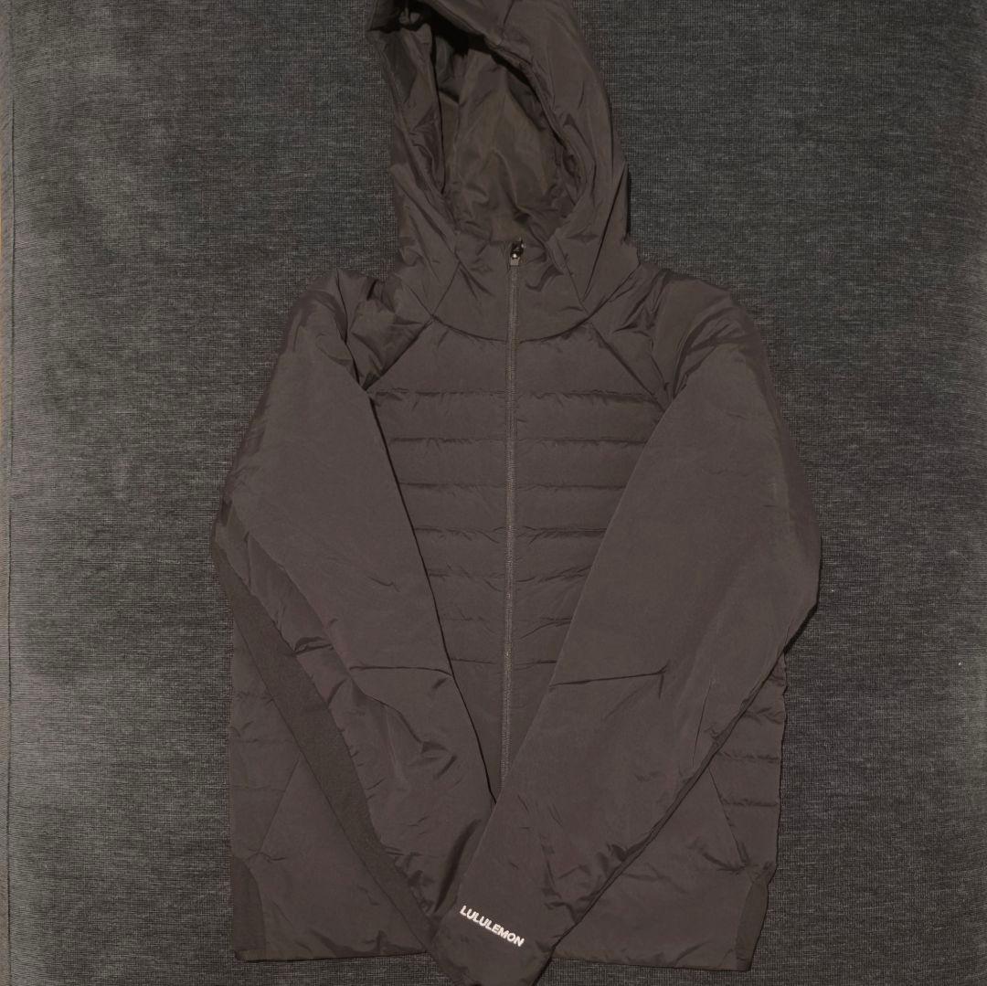 lululemon Down for It All 700ダウンフィル フーディ