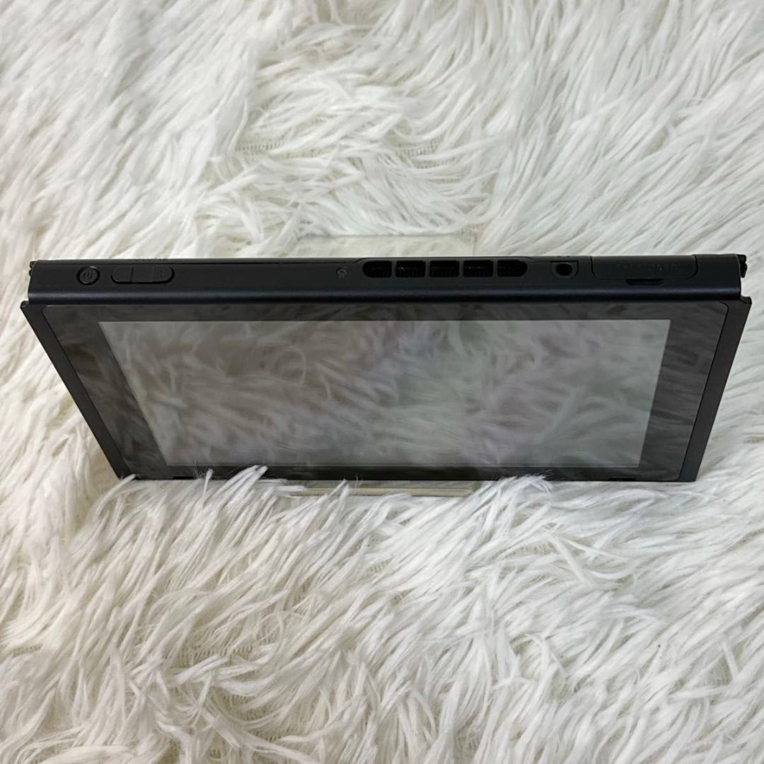 美品 Nintendo Switch 本体のみ 2021年製 任天堂 強化版