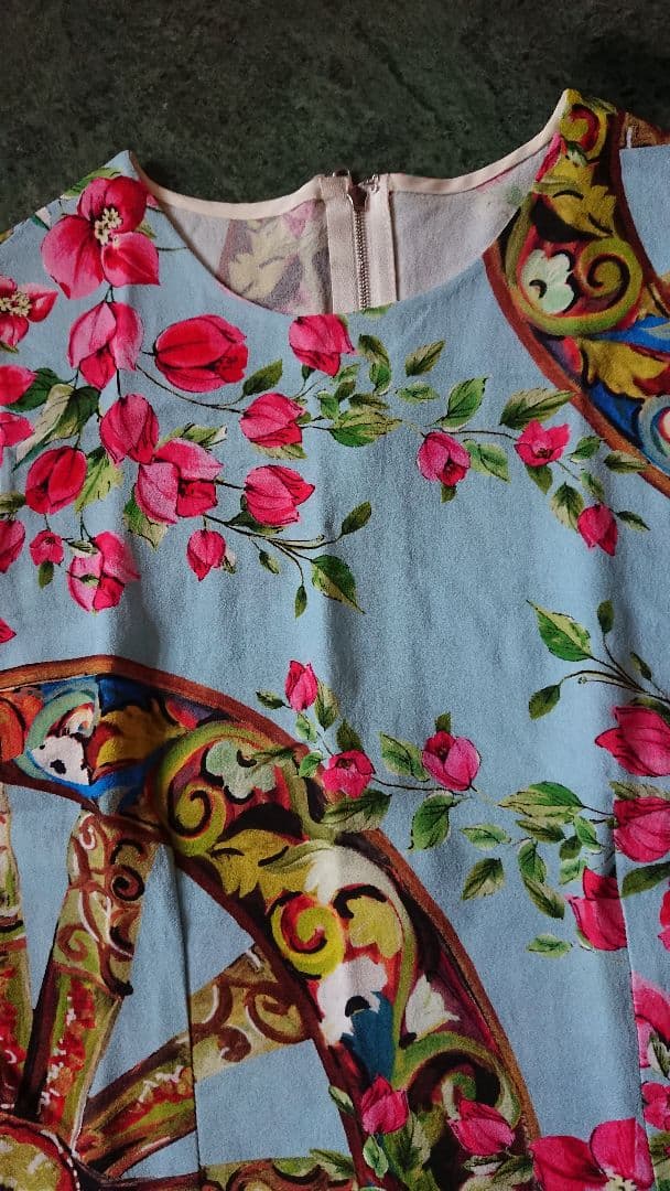 DOLCE＆GABBANA ドルチェ＆ガッバーナ トップス マヨリカ花柄